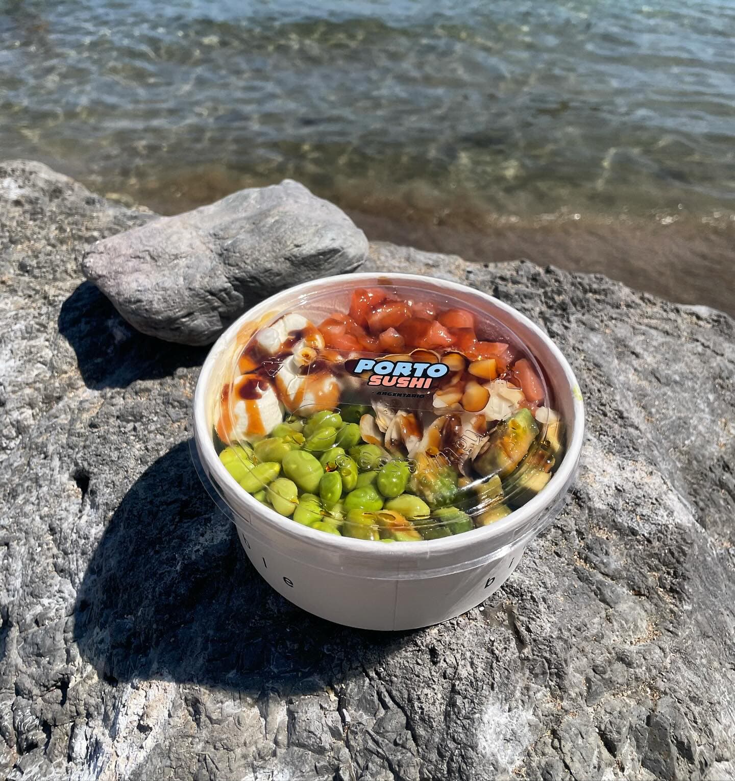 Poke bowl con vista mare — Argentario